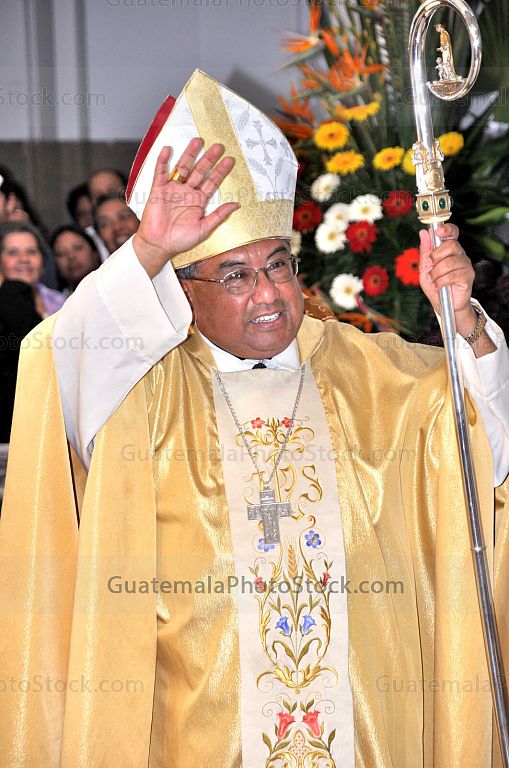 Monseñor Oscar Julio Vian Morales, sdb