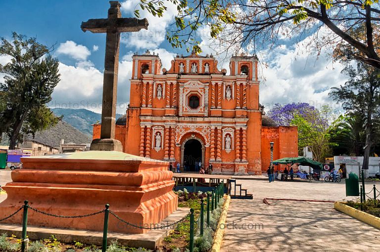 Fachada de iglesia de Jocotenango