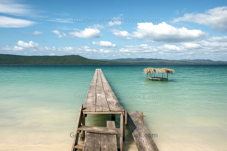 Playa Tres Naciones, Lago Petén Itzá