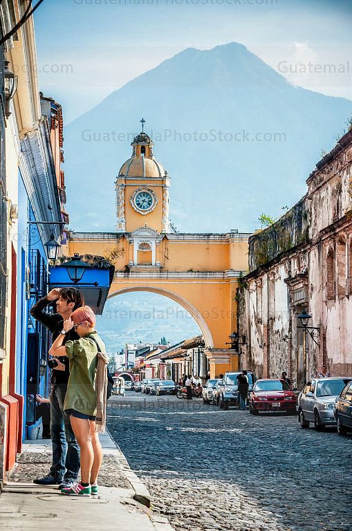 Calle del Arco de Santa Catalina, Antigua Guatemala
