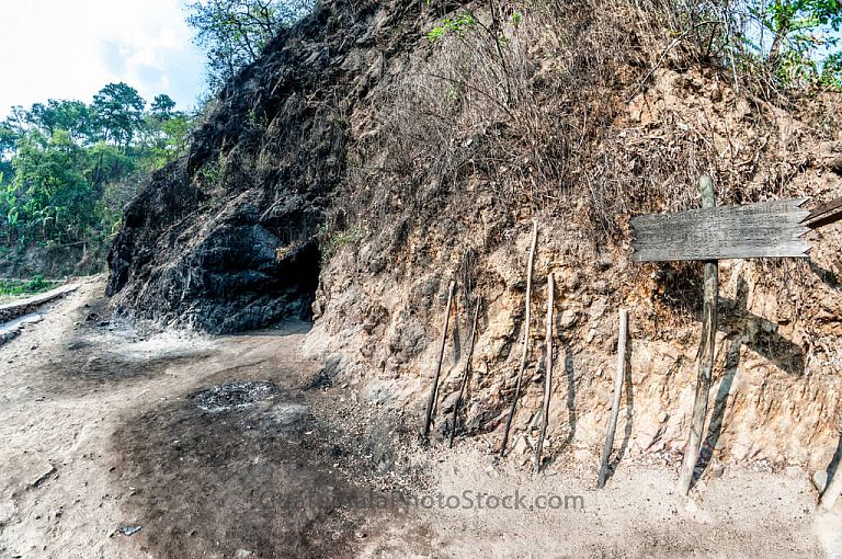 Ingreso a la cueva ceremonial