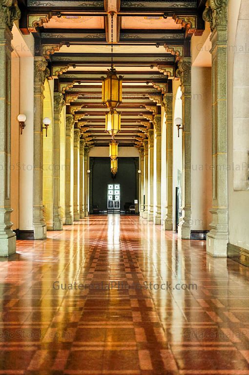Pasillos del Palacio Nacional de la Cultura