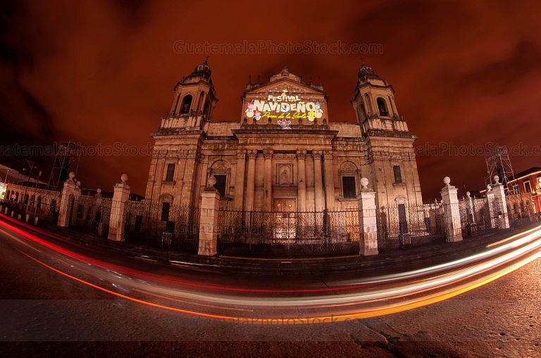Mapping sobre la fachada de la Catedral Metropolitana