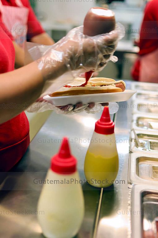 Preparando los HotDogs