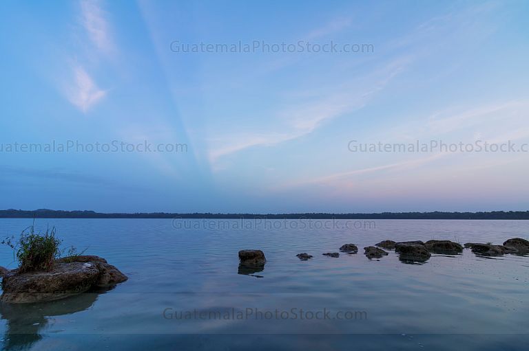 Amanecer en laguna lachúa