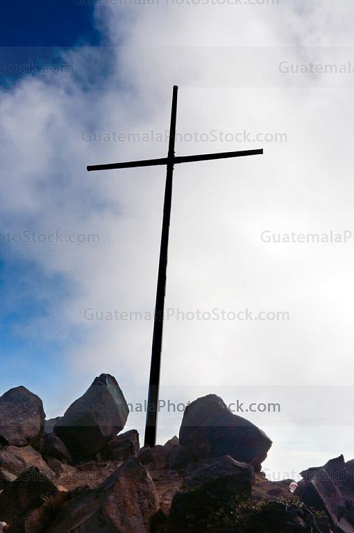 Cruz en el Volcán de Agua