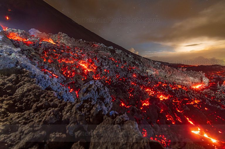 Lava en Volcán de Pacaya