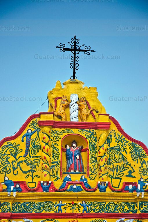 Cruz del templo de San Andres Xecul