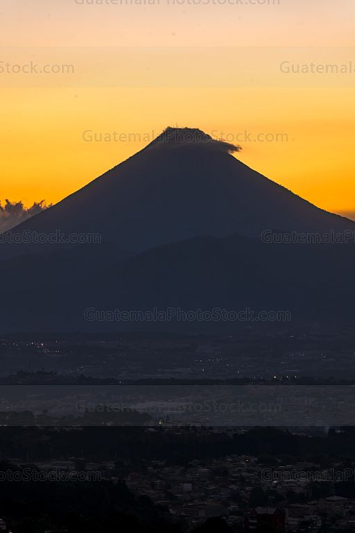 Volcán de Agua al atardecer
