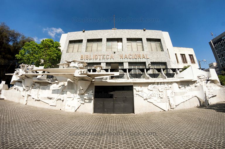 Fachada de la Biblioteca Nacional de Guatemala