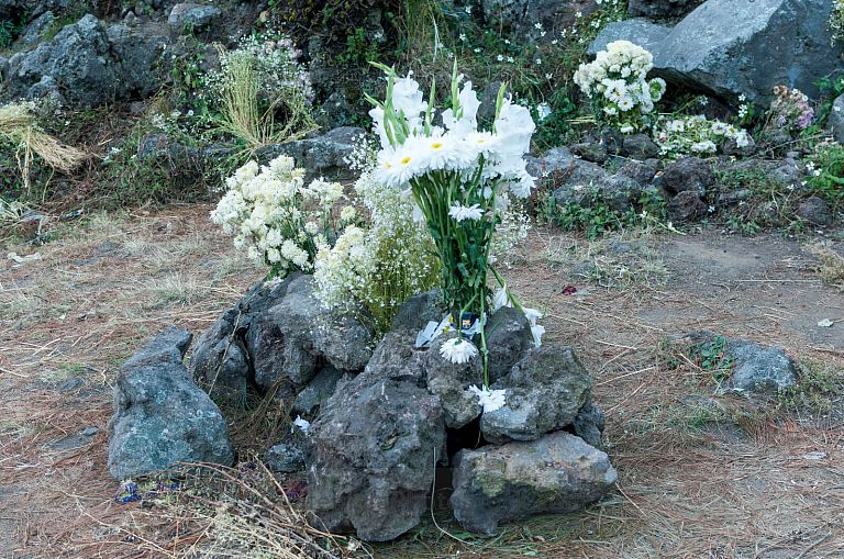 Ofrenda en el Cerro Quemado