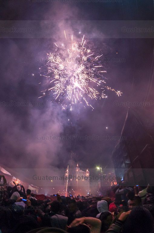 Fuego artificiales en Chichicastenango