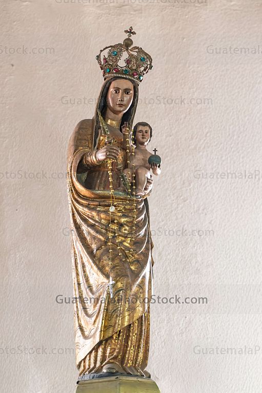 Imagen de la Virgen del Rosario