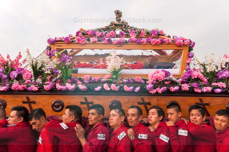 Procesión de la imagen de Cristo Sepultado