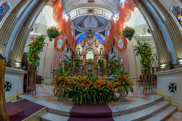 Altar de la Basilica de Nuestra Señora del Rosario