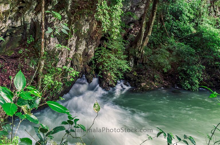 Nacimiento del Río Lanquín