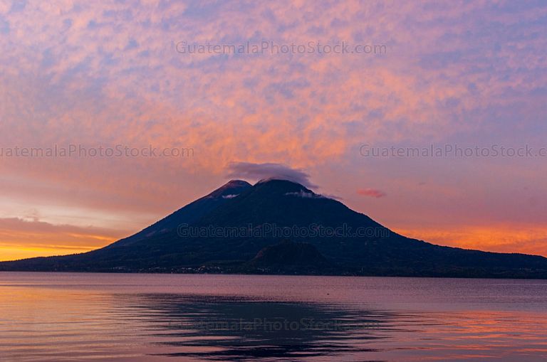 Amanecer en Atitlán, Sololá