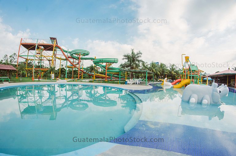Piscinas y toboganes de Guateque