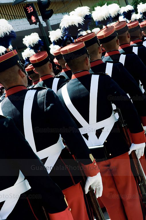 Cadetes de la Escuela Politecnica en el Desfile del 15 de septiembre