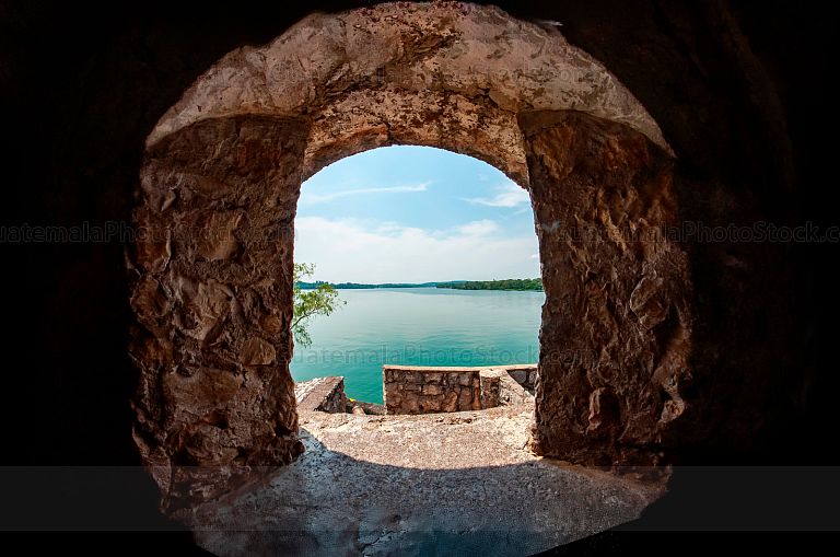 Vista al lago de Izabal