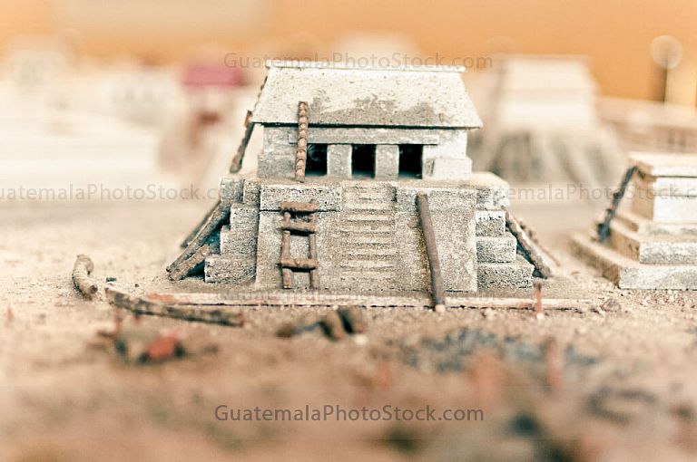 Maqueta idealizada de Iximché