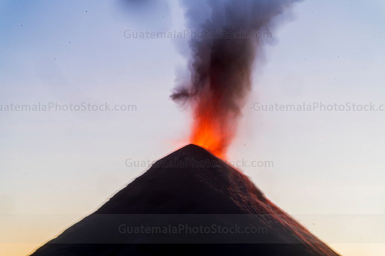 Erupción Volcán de Fuego