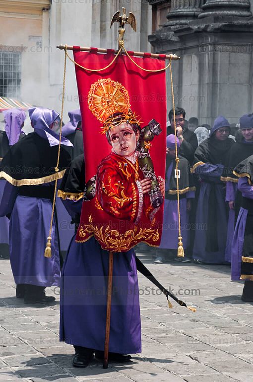 Estandarte procesión niño de la demanda