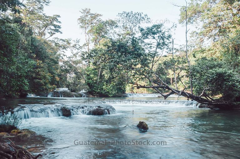 Río Chiyú, Las Conchas