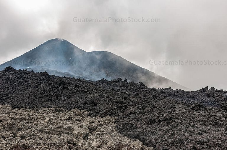 Cono Mackenney del Volcán de Pacaya