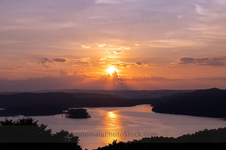 Atardecer en Yaxhá