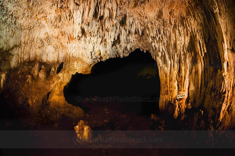 Cueva Aktun Kan