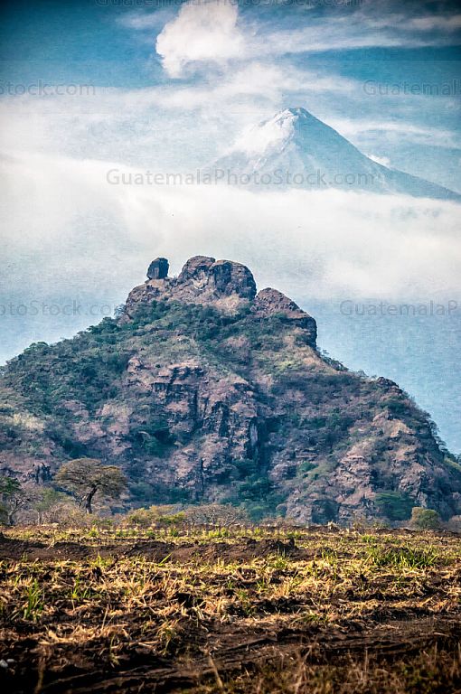 Cerro de Mirandilla y Volcán de Fuego