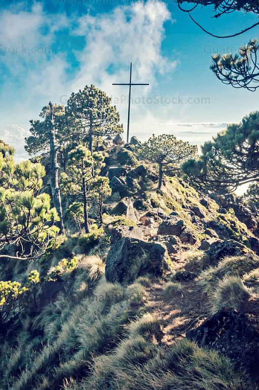 Cruz del via crucis el Volcán de Agua