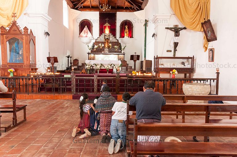 Interior Iglesia de Panajachel