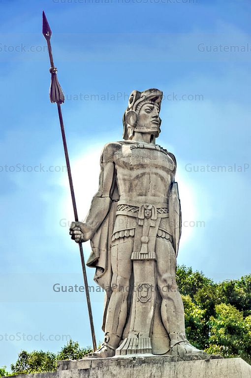 Monumento a Tecún Umán