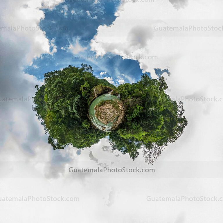 Tiny Planet: Río Cahabón, Alta Verapaz