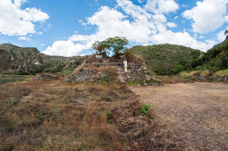Sitio Arqueológico Kawinal