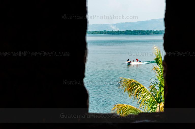 Vista al lago de Izabal