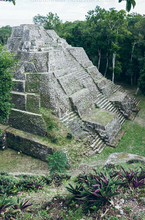 Sitio Arqueológico de Yaxhá