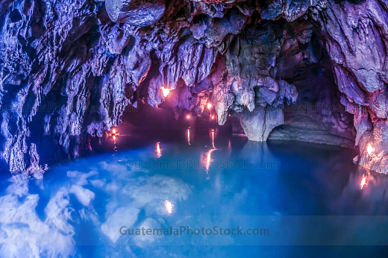 Ingreso a la Cueva de Kan-Ba
