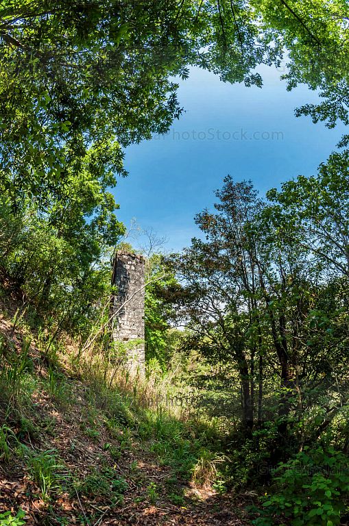 Antigua Chimenea de mina