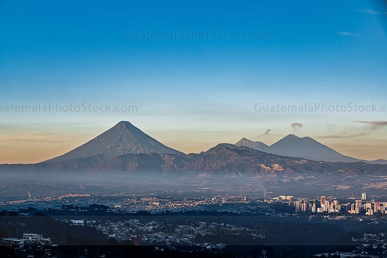 Amanecer en la Ciudad de Guatemala