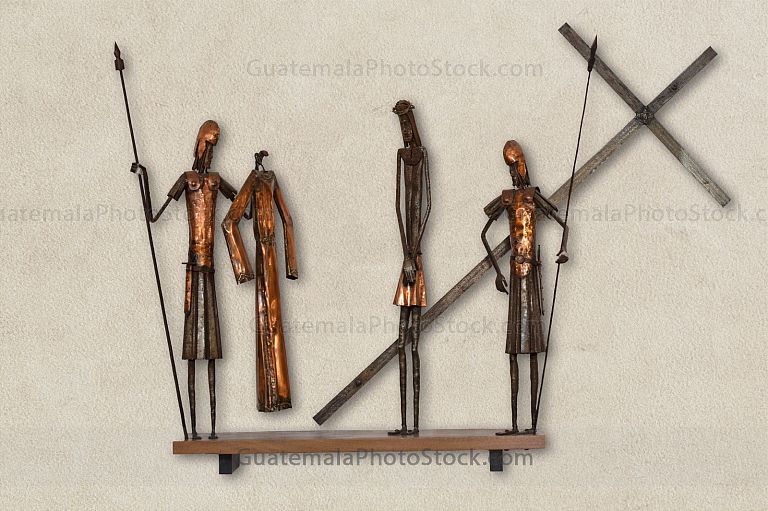 Santo Vía Crucis, Estación X Jesús es despojado de sus vestiduras