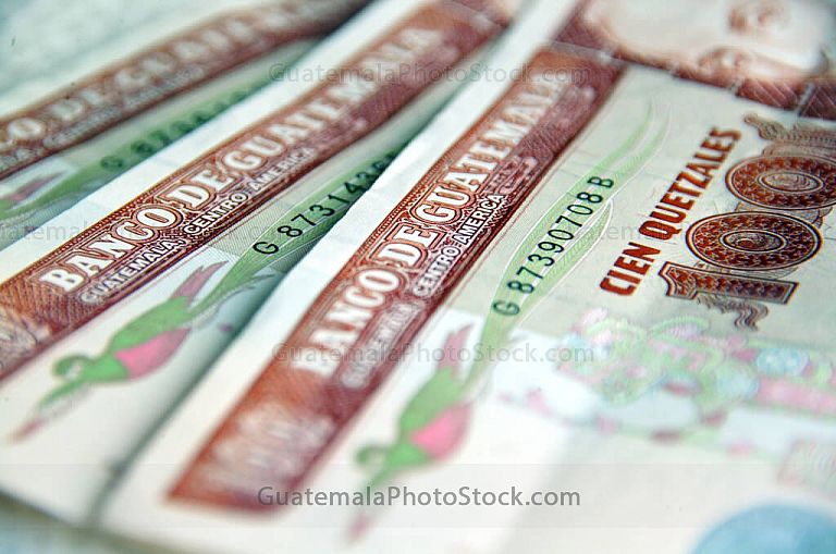 Billetes de cien quetzales