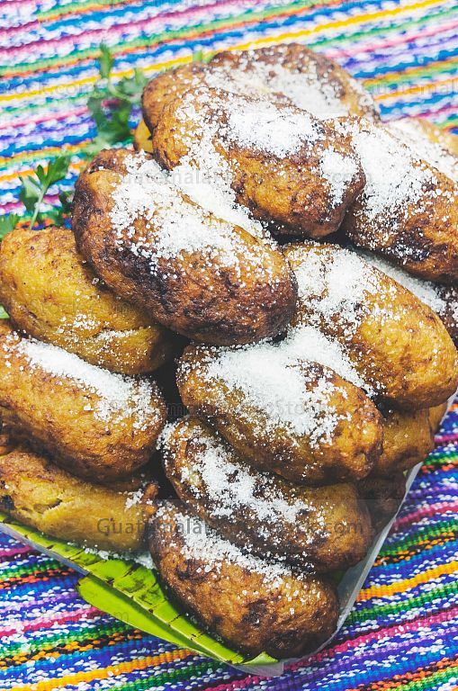 Rellenitos de platano y frijol