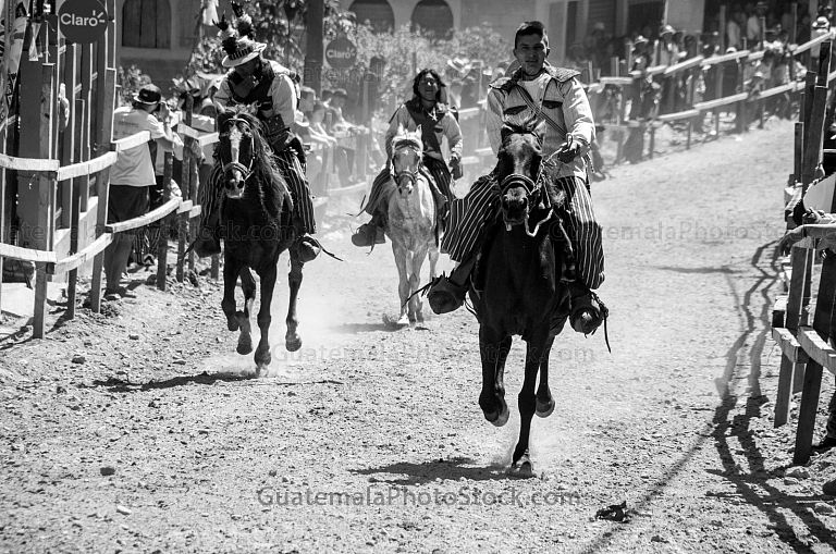 Carrera de caballos en Todos Santos Cuchumatán