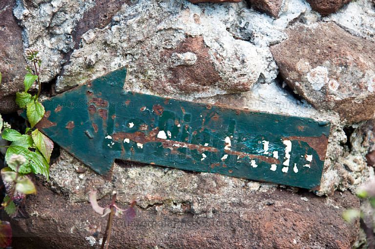 Señalización en el Volcán Suchitán