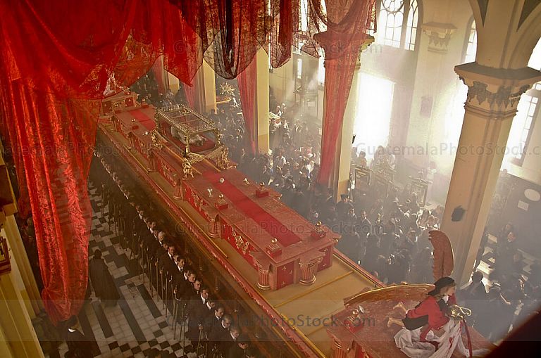 Anda de la Consagrada Imagen del Santo Cristo Yacente