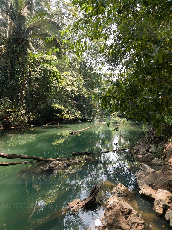 Río Chiyú, Cuevas de Setzol