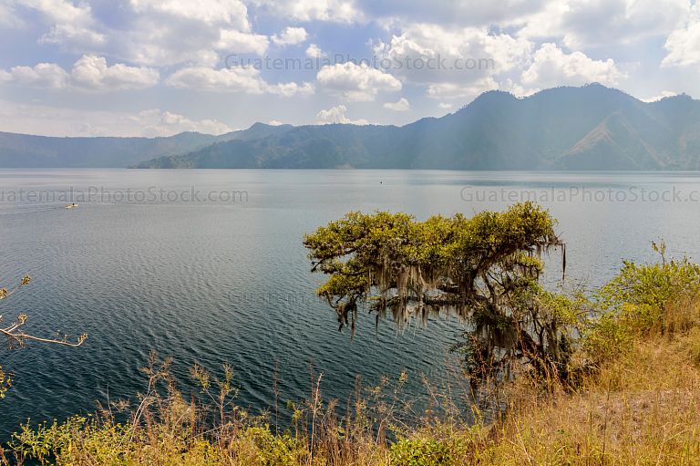 Laguna de Ayarza